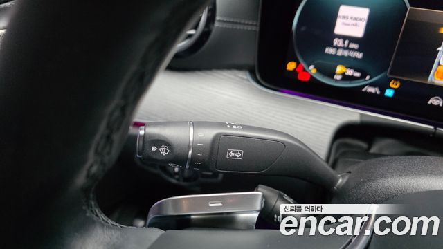 Mercedes-Benz E-Class 2022 — photo 28