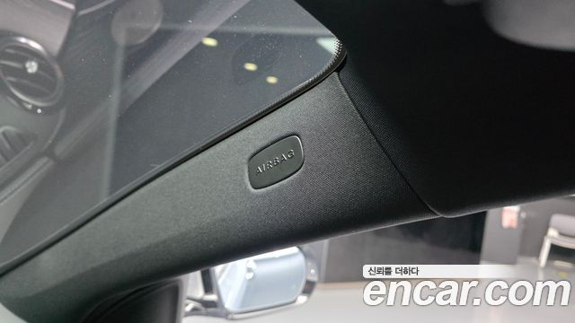 Mercedes-Benz E-Class 2022 — photo 30
