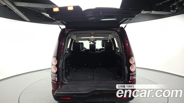Land Rover Discovery 2016 — photo 20