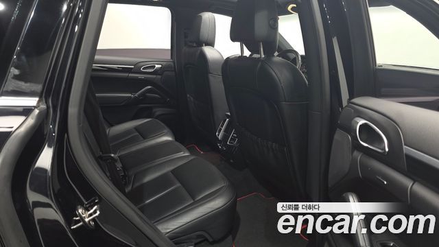 Porsche Cayenne 2013 — photo 12
