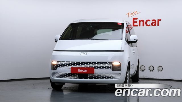 Hyundai Staria 2022 — photo 3