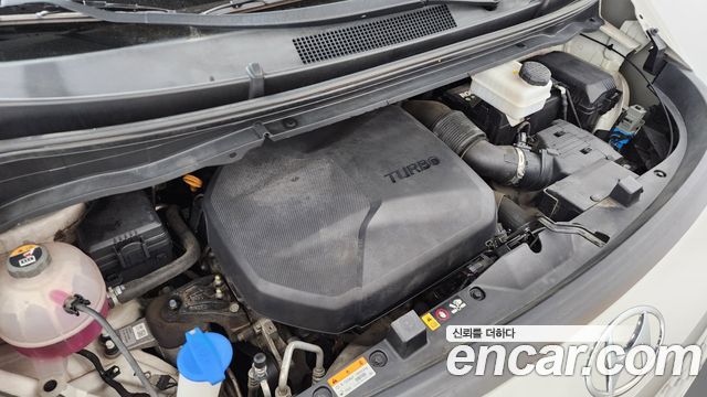 Hyundai Staria 2022 — photo 6