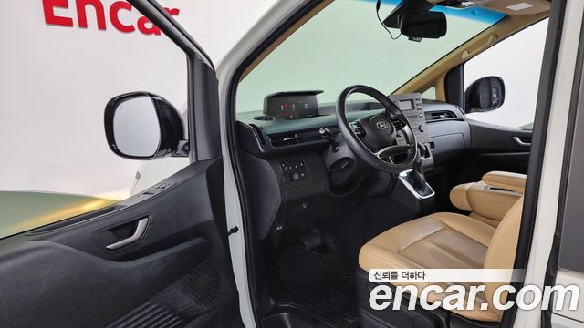 Hyundai Staria 2022 — photo 13