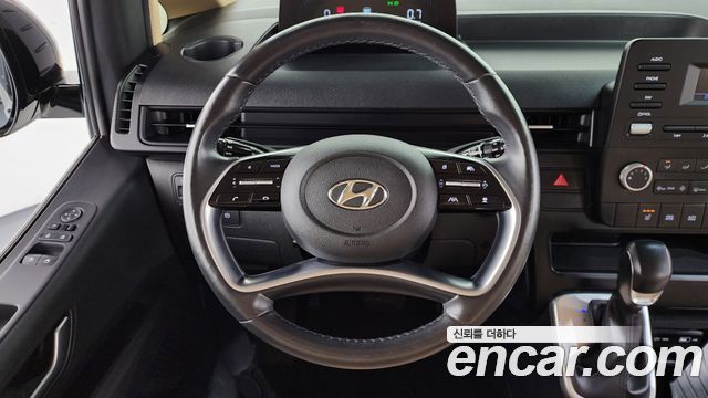Hyundai Staria 2022 — photo 18