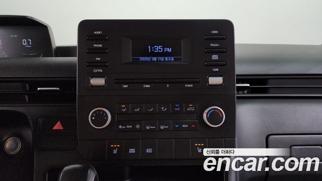 Hyundai Staria 2022 — photo 19