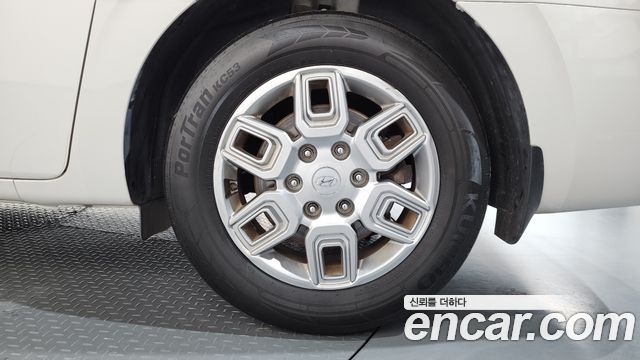Hyundai Staria 2022 — photo 7