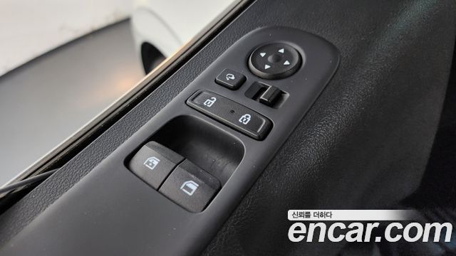 Hyundai Staria 2022 — photo 35