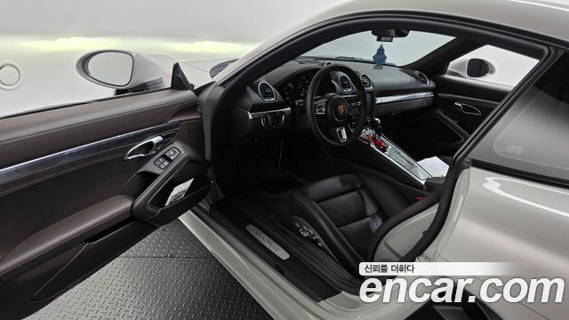Porsche 718 2021 — photo 13