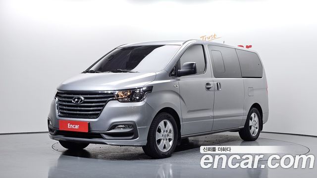 Hyundai Starex 2020 — photo 1