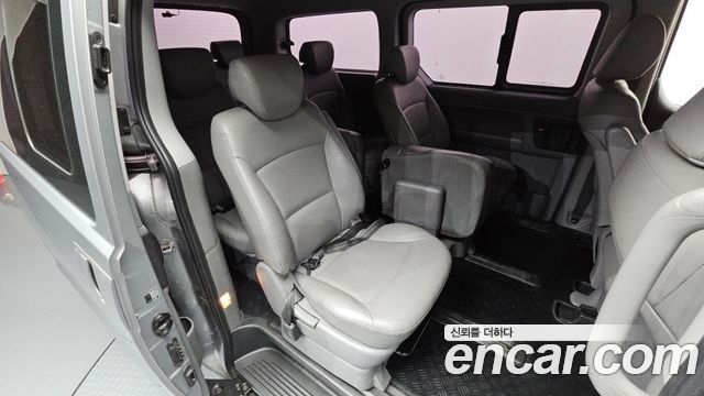 Hyundai Starex 2020 — photo 17