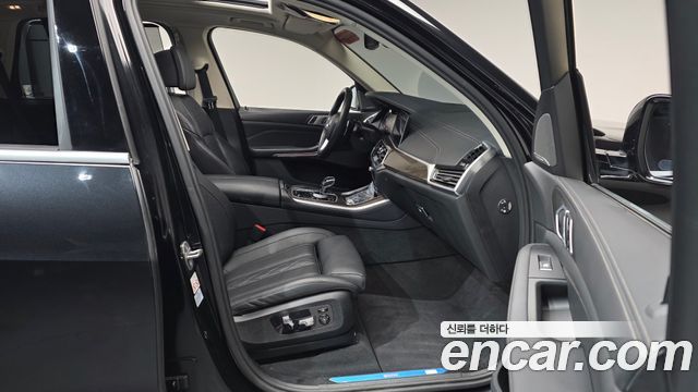 BMW X5 2023 — photo 17