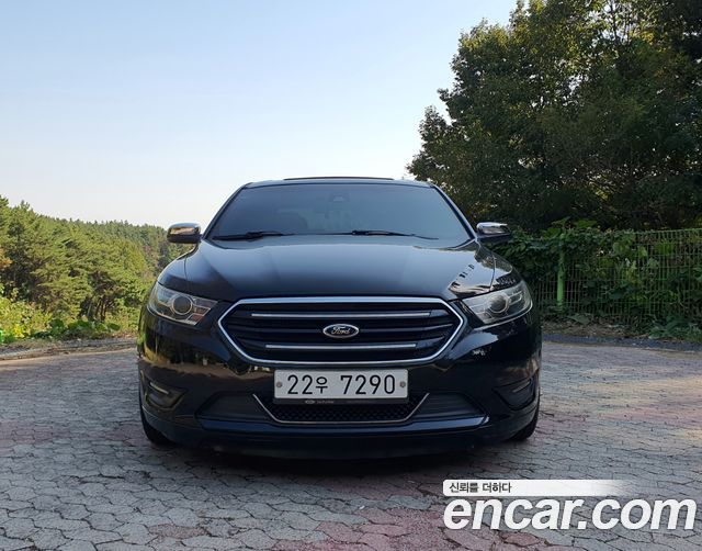 Ford Taurus 2015 — photo 5