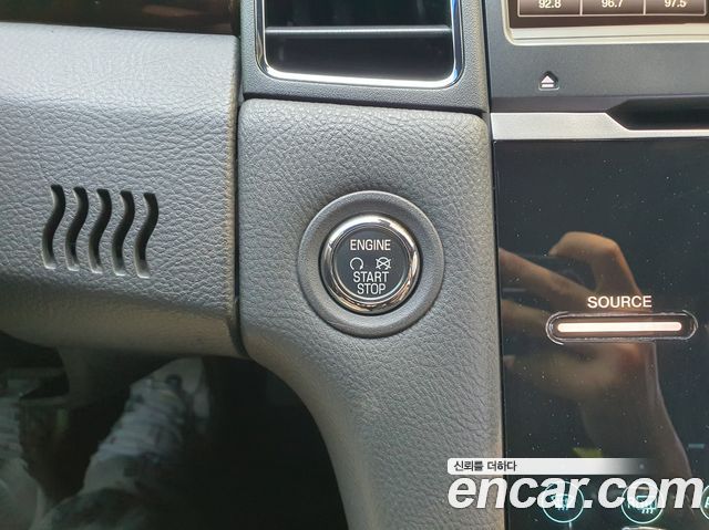 Ford Taurus 2015 — photo 14