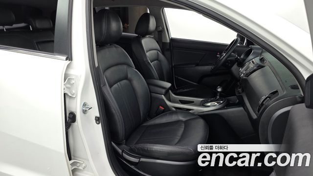 Kia Sportage 2016 — photo 11