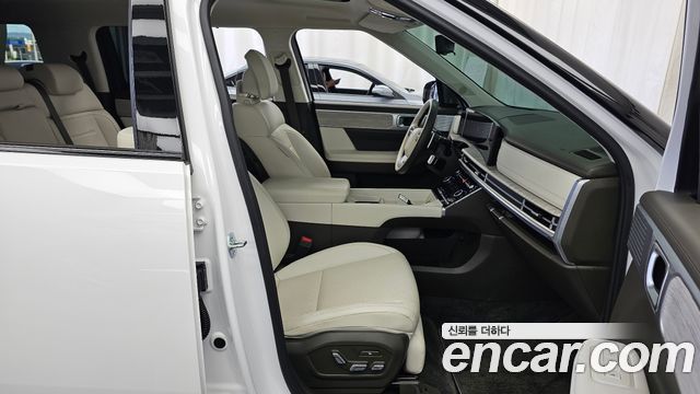 Hyundai Santafe 2024 — photo 17