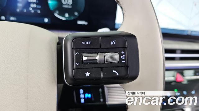 Hyundai Santafe 2024 — photo 32
