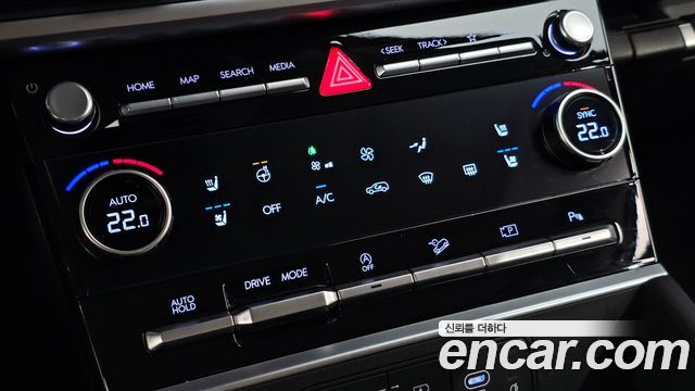 Hyundai Santafe 2025 — photo 17