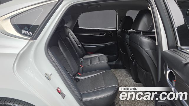 Hyundai Grandeur 2018 — photo 18