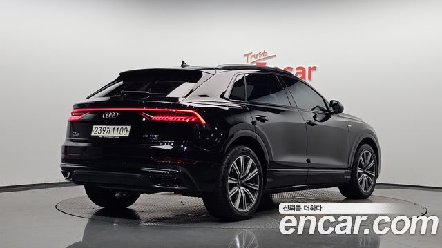 Audi Q8 2021 — photo 2