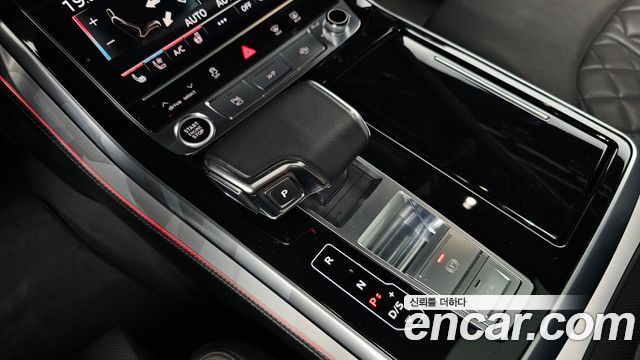 Audi Q8 2021 — photo 12