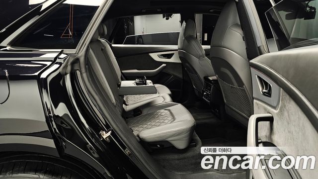 Audi Q8 2021 — photo 18