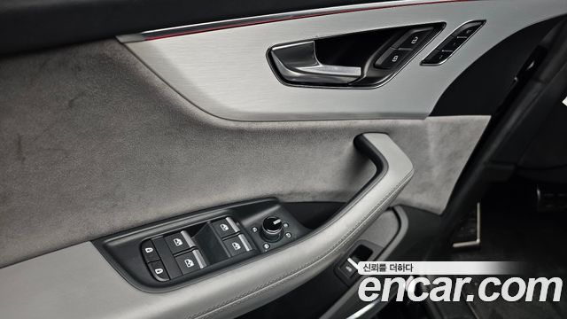 Audi Q8 2021 — photo 24