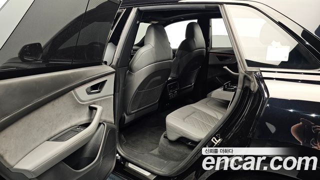 Audi Q8 2021 — photo 16
