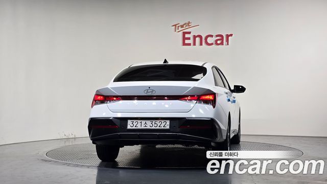 Hyundai AVANTE 2026 — photo 4