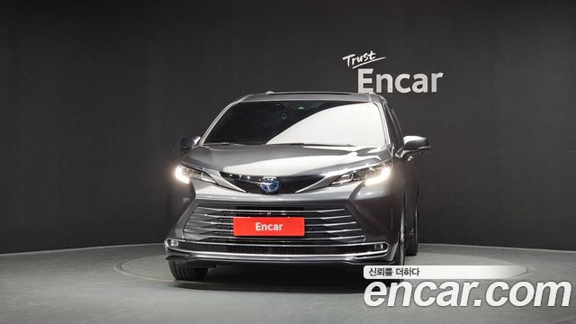 Toyota Sienna 2025 — photo 3