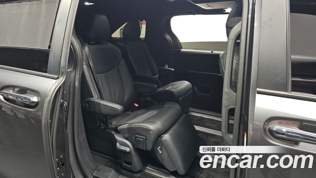Toyota Sienna 2025 — photo 18