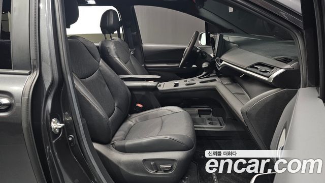 Toyota Sienna 2025 — photo 16