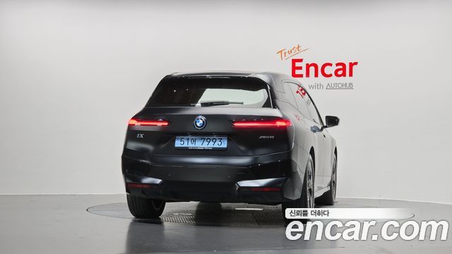 BMW iX 2025 — photo 4