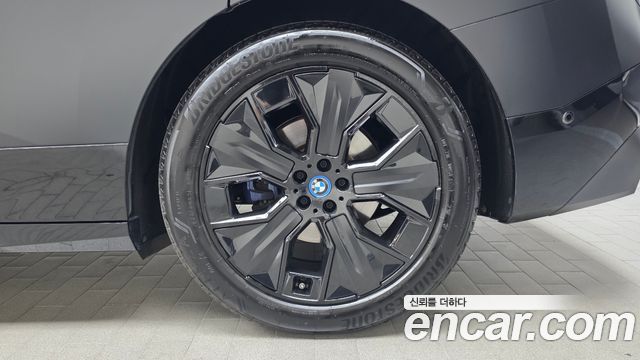 BMW iX 2025 — photo 7