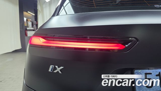 BMW iX 2025 — photo 9