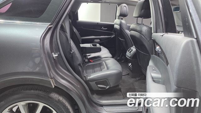 Kia Sorento 2015 — photo 17