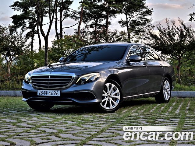 Mercedes-Benz E-Class 2018 — photo 2