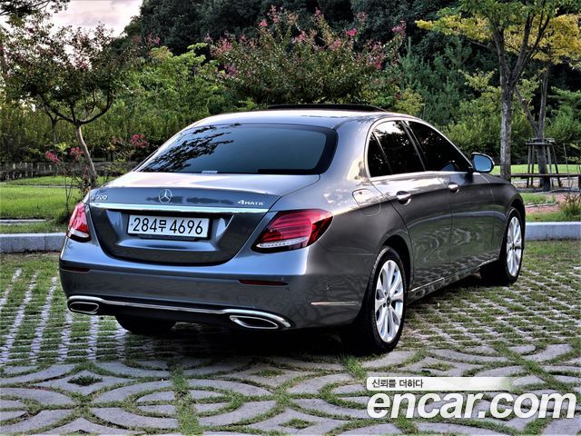 Mercedes-Benz E-Class 2018 — photo 3
