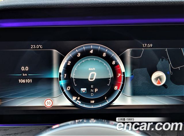 Mercedes-Benz E-Class 2018 — photo 10