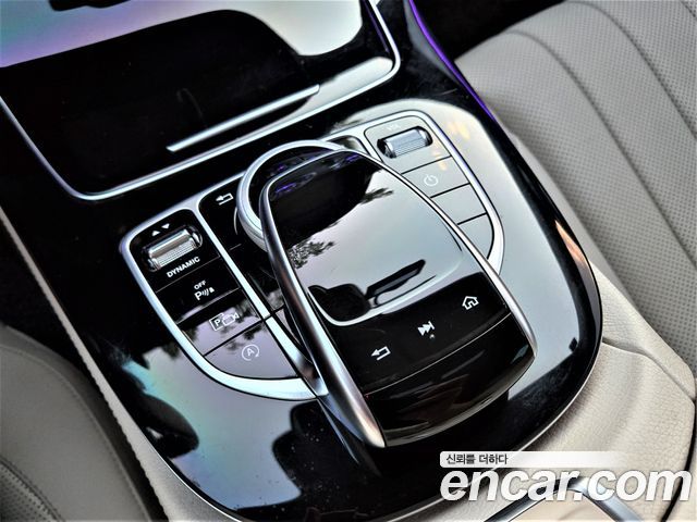 Mercedes-Benz E-Class 2018 — photo 14
