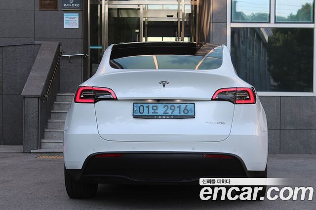 Tesla Model Y 2021 — photo 4
