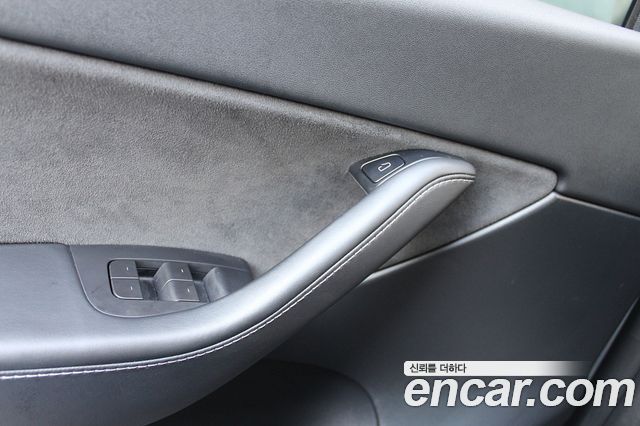 Tesla Model Y 2021 — photo 8