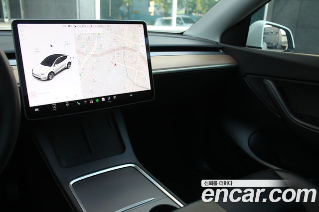 Tesla Model Y 2021 — photo 10