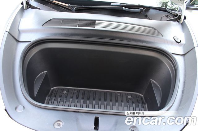 Tesla Model Y 2021 — photo 16
