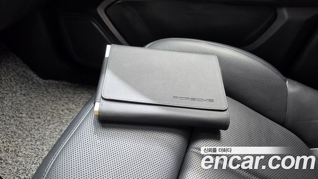 Porsche Macan 2017 — photo 23