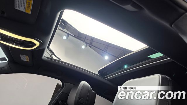 Porsche Macan 2017 — photo 25