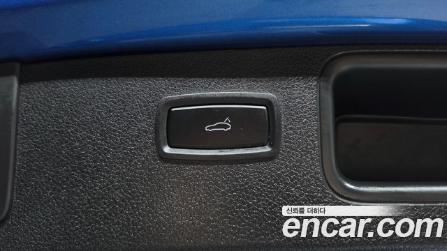 Porsche Macan 2017 — photo 26