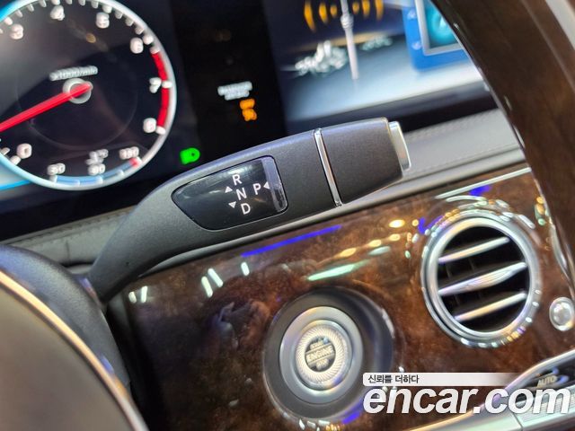 Mercedes-Benz S-Class 2019 — photo 10