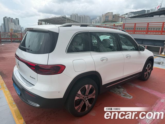 Mercedes-Benz EQB 2026 — photo 3