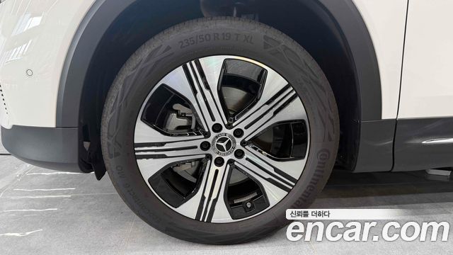 Mercedes-Benz EQB 2026 — photo 5
