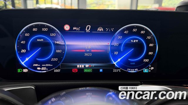 Mercedes-Benz EQB 2026 — photo 6